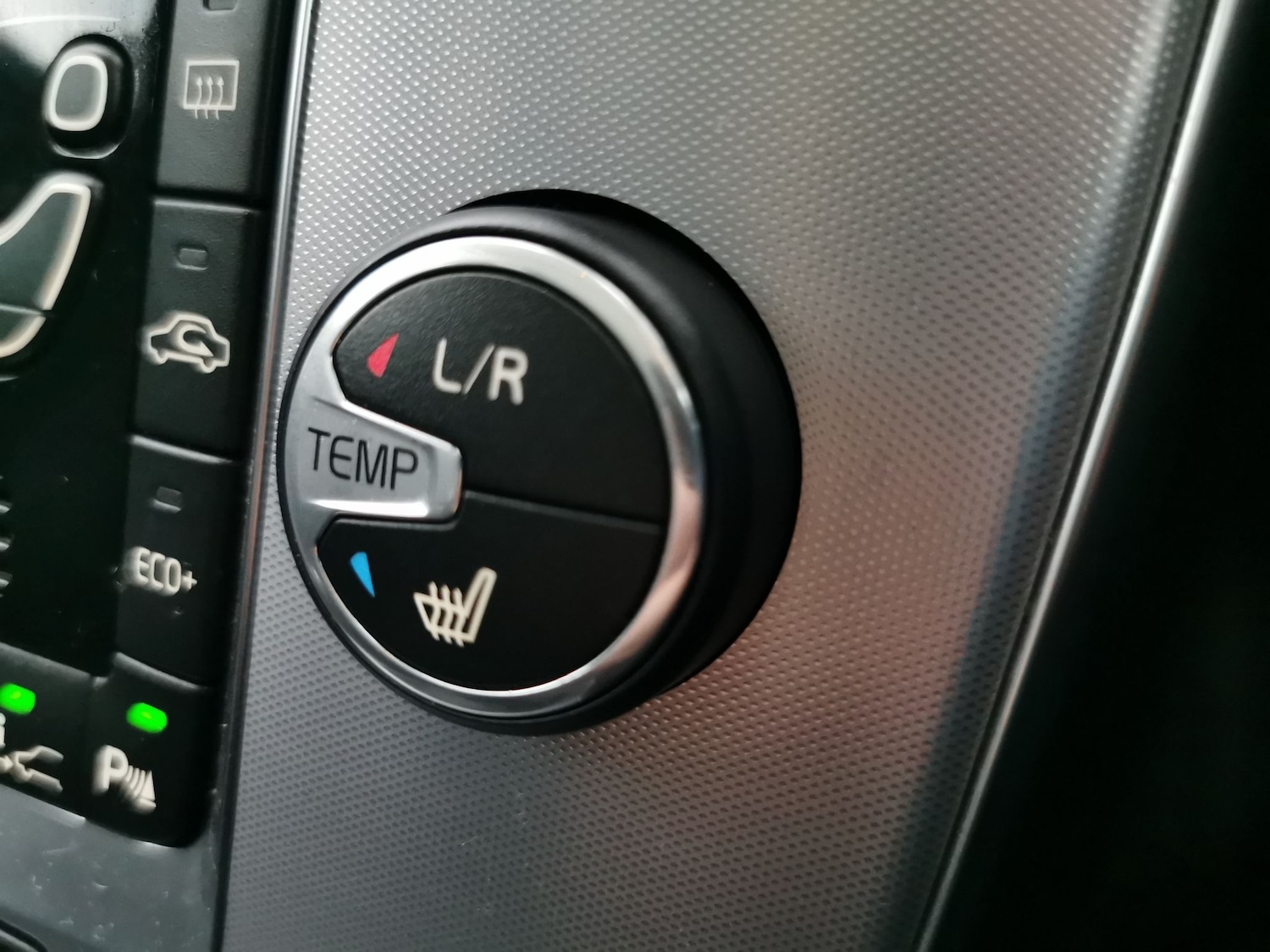 Used Volvo V40 2018 for sale - 77125555: Photo 19