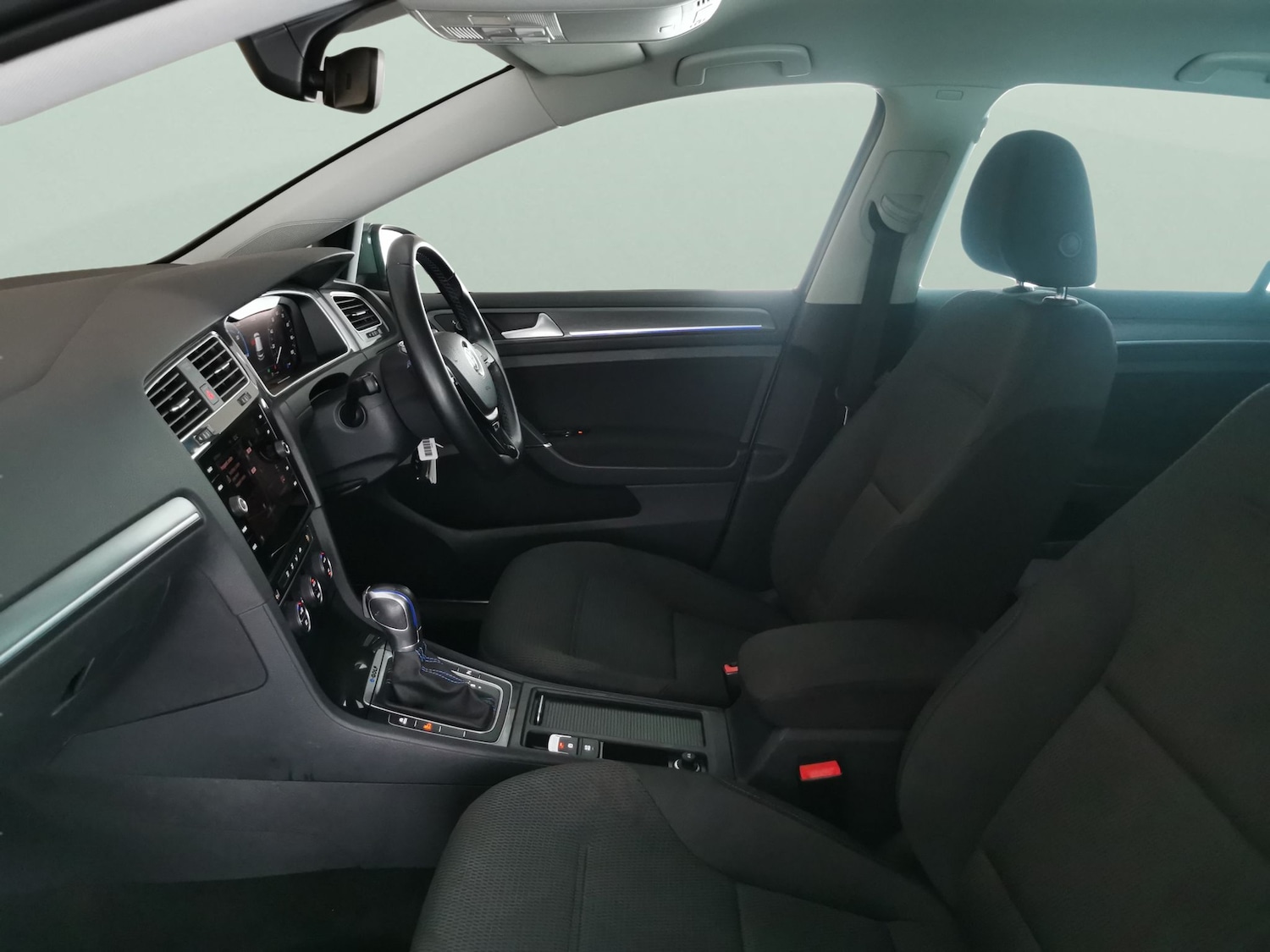 Used Volkswagen Golf 2019 for sale - 77636422: Photo 4