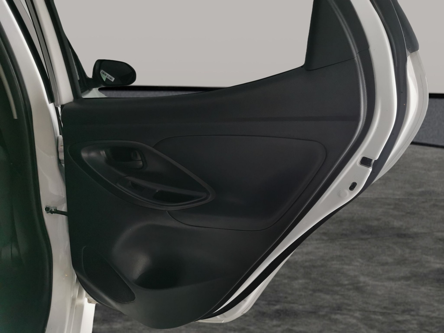 Used Toyota Yaris 2022 for sale - 77771571: Photo 29