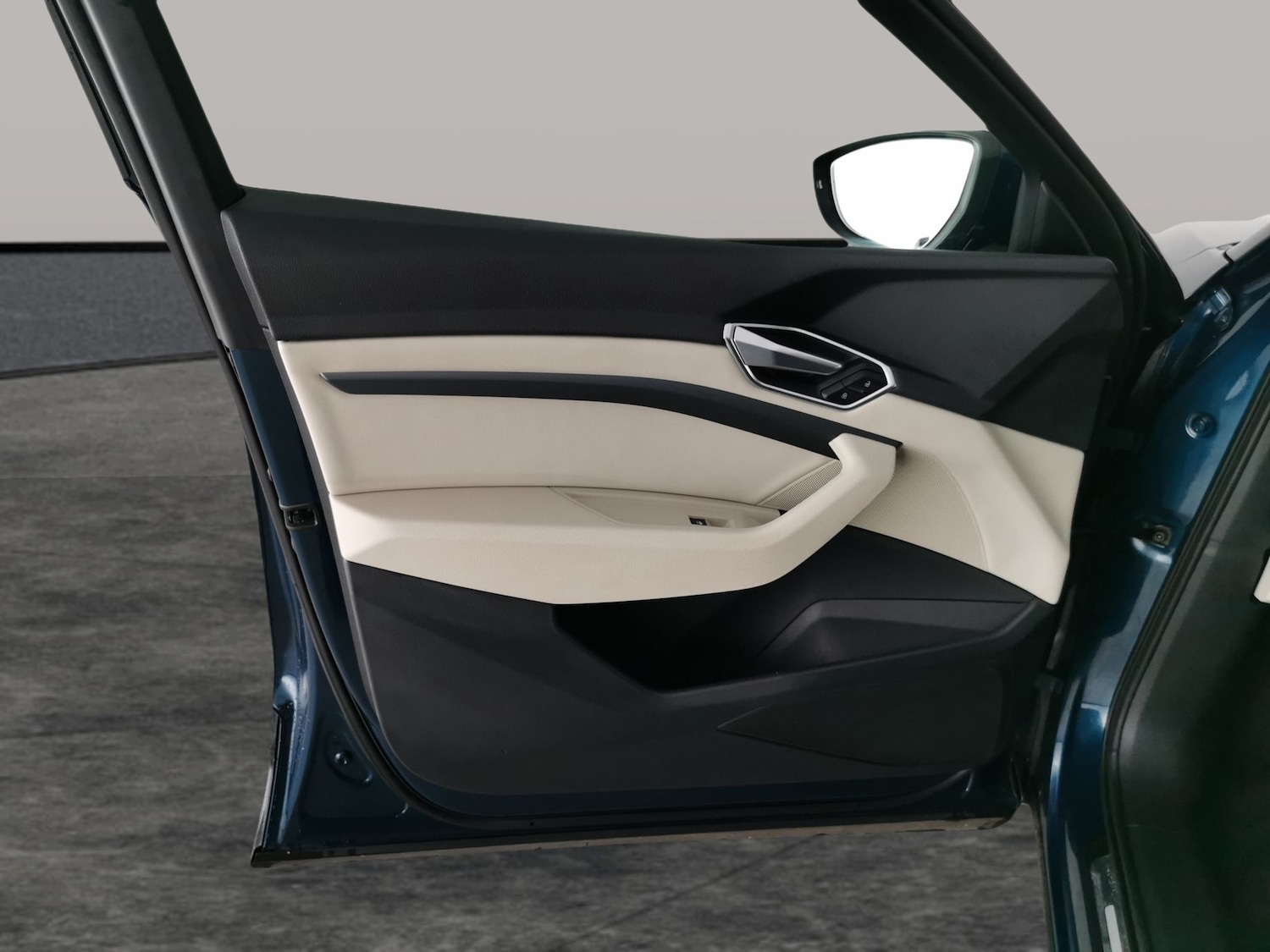 Used Audi e-tron 2021 for sale - 77053075: Photo 31