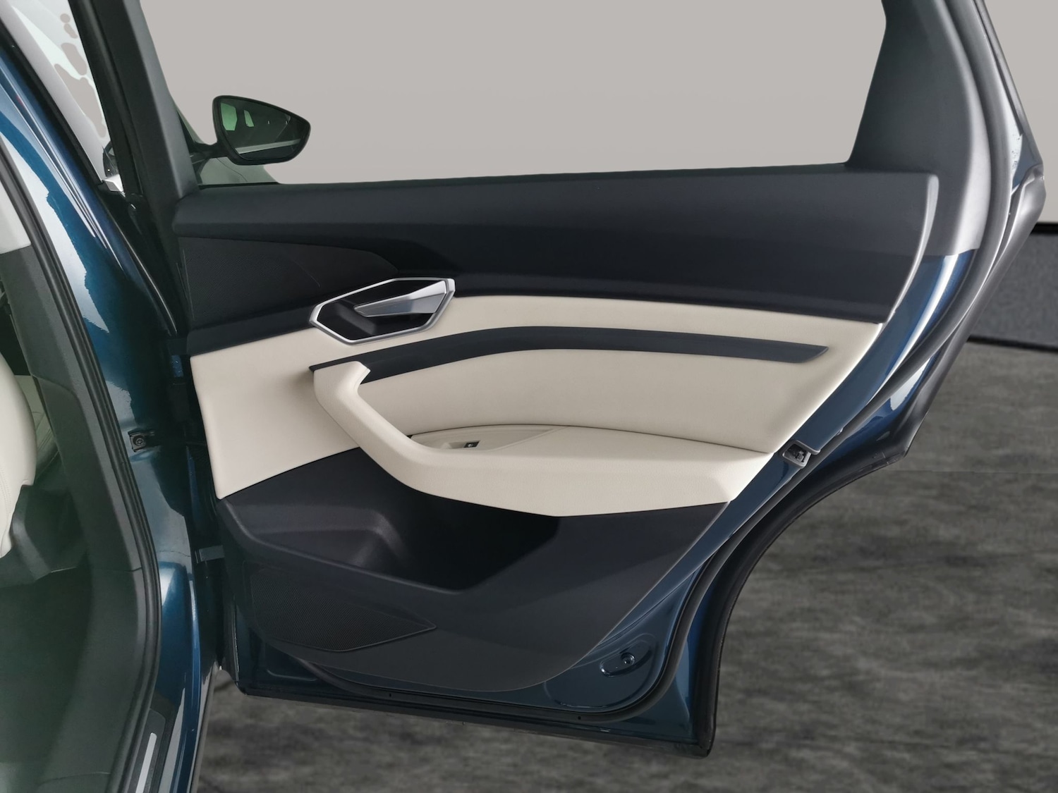 Used Audi e-tron 2021 for sale - 77053075: Photo 34