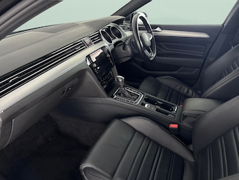 Used Volkswagen Passat 2023 for sale - 79367402: Photo