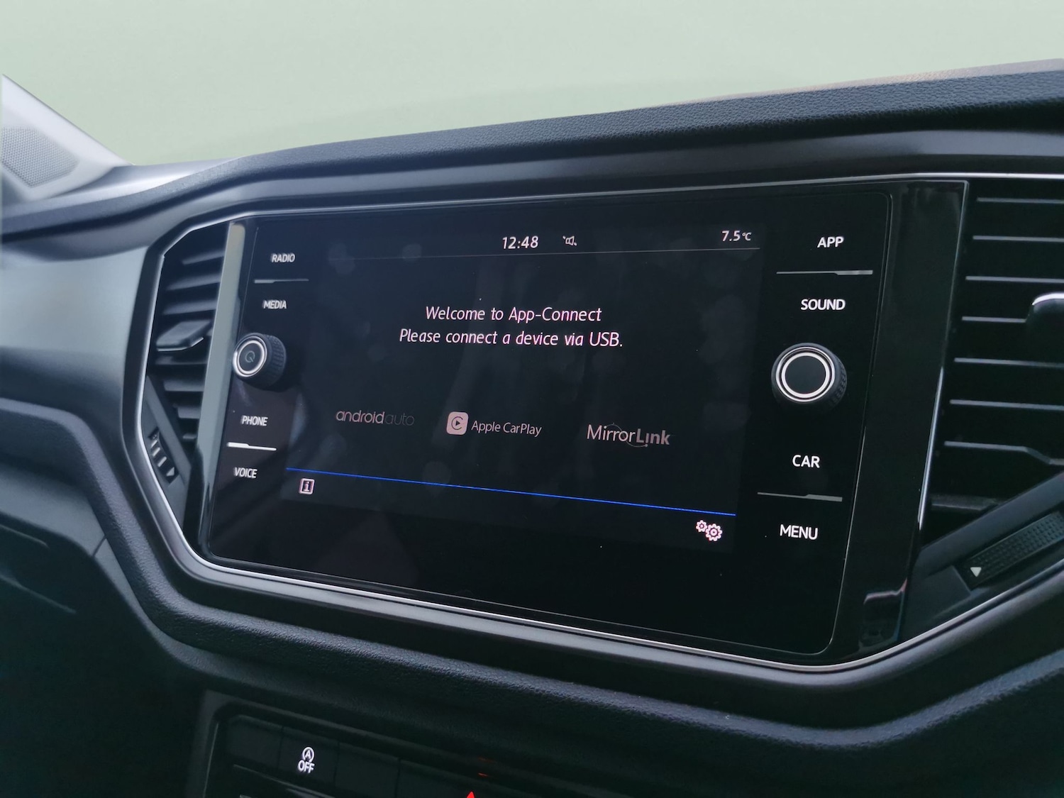 Used Volkswagen T-Roc 2019 for sale - 77234303: Photo 17