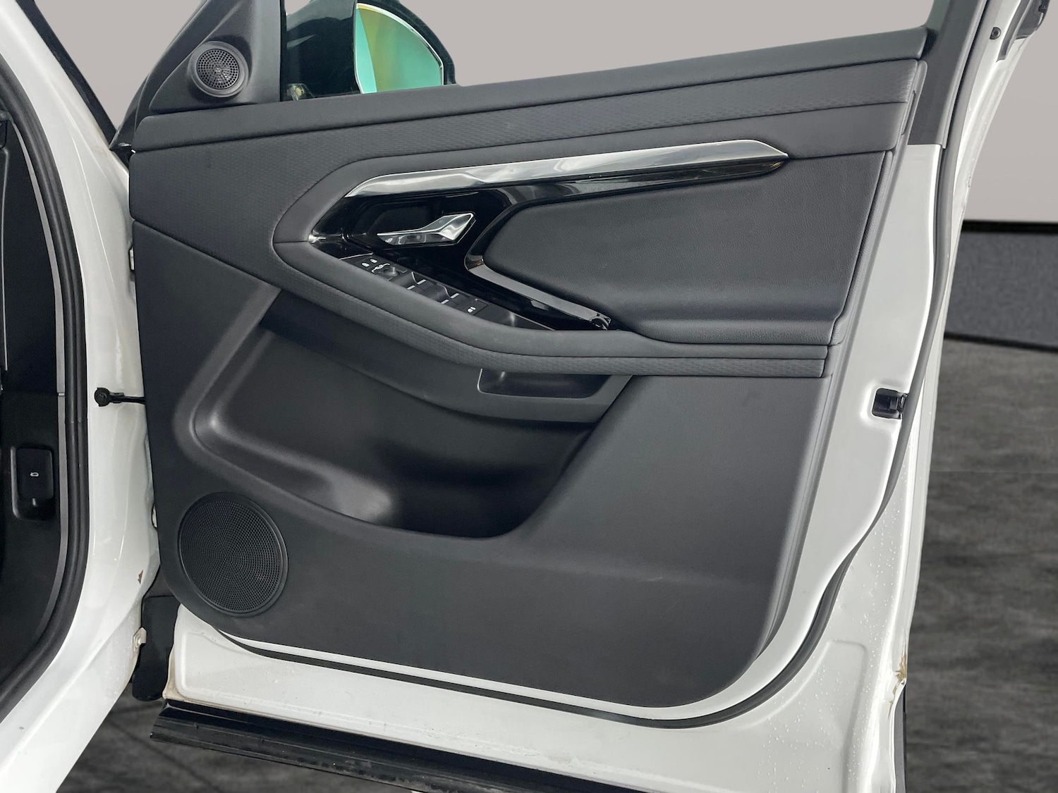 Used Land Rover Range Rover Evoque 2022 for sale - 76958362: Photo 32