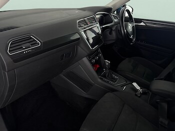 Used Volkswagen Tiguan Allspace 2020 for sale - 75933087: Photo