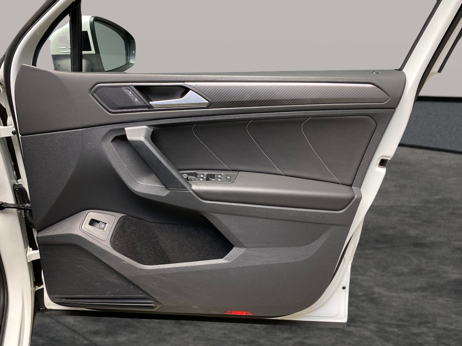 Used Volkswagen Tiguan 2023 for sale - 78055512: Photo 28