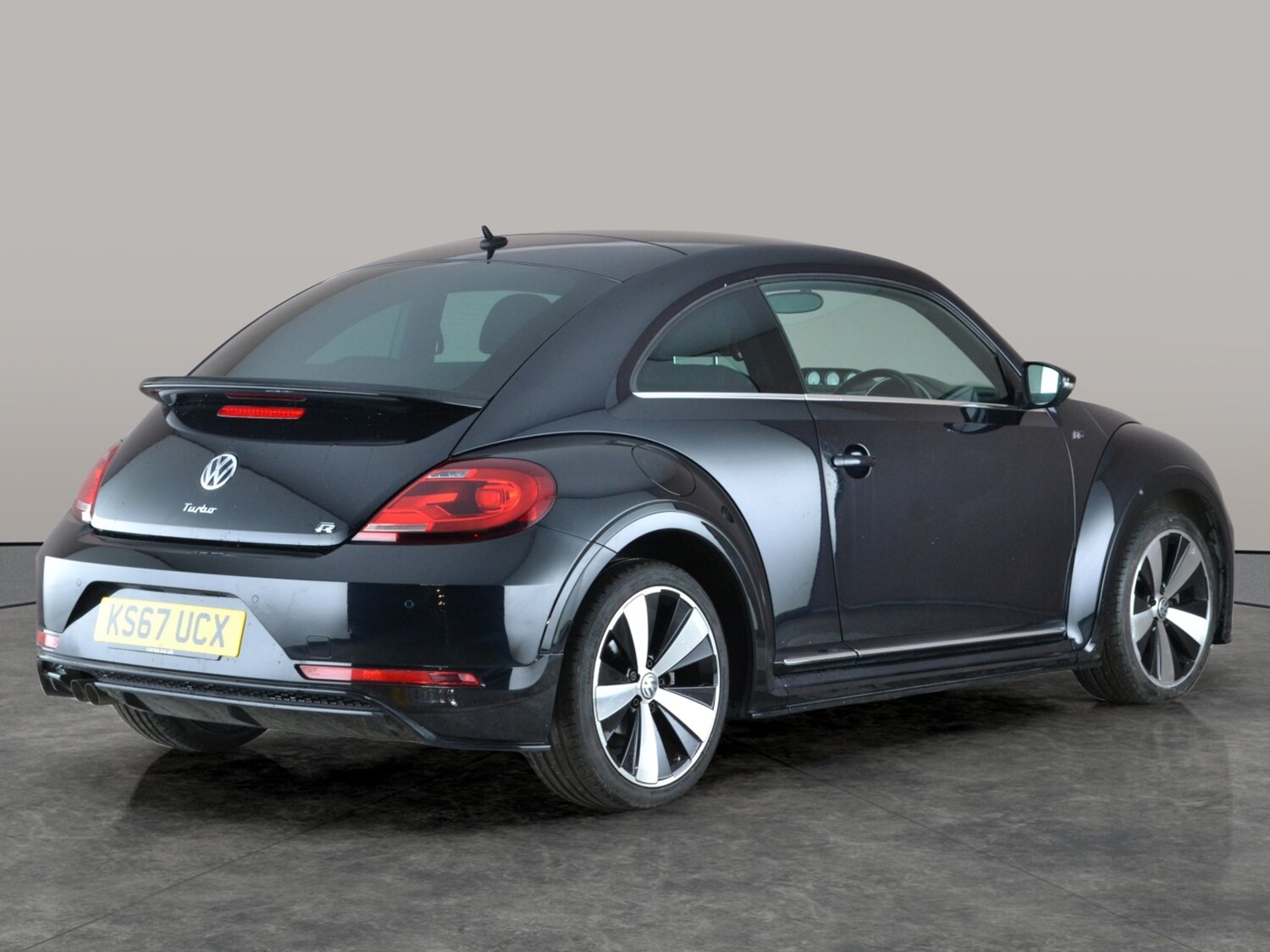 Used Volkswagen Beetle 2018 for sale - 77856128: Photo 9