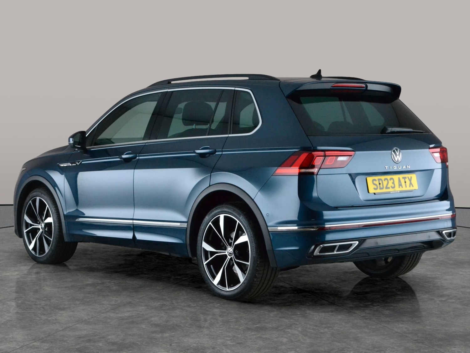 Used Volkswagen Tiguan 2023 for sale - 77711105: Photo 11