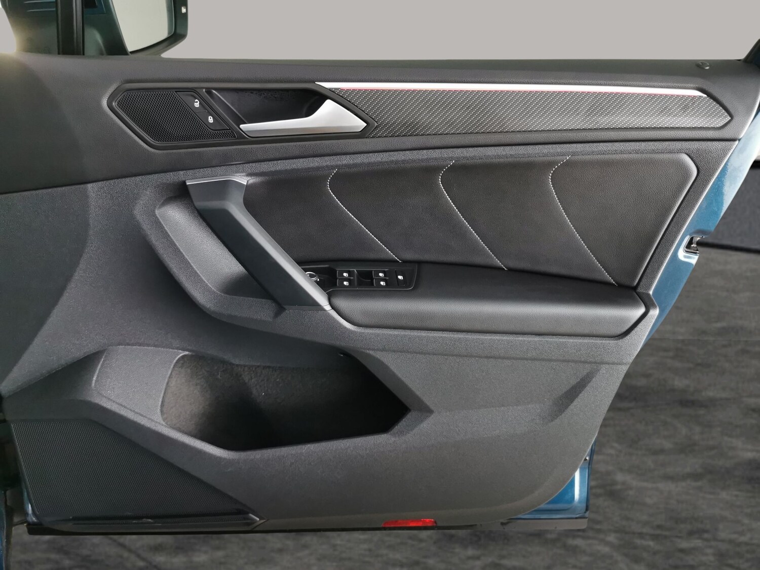 Used Volkswagen Tiguan 2023 for sale - 77711105: Photo 29