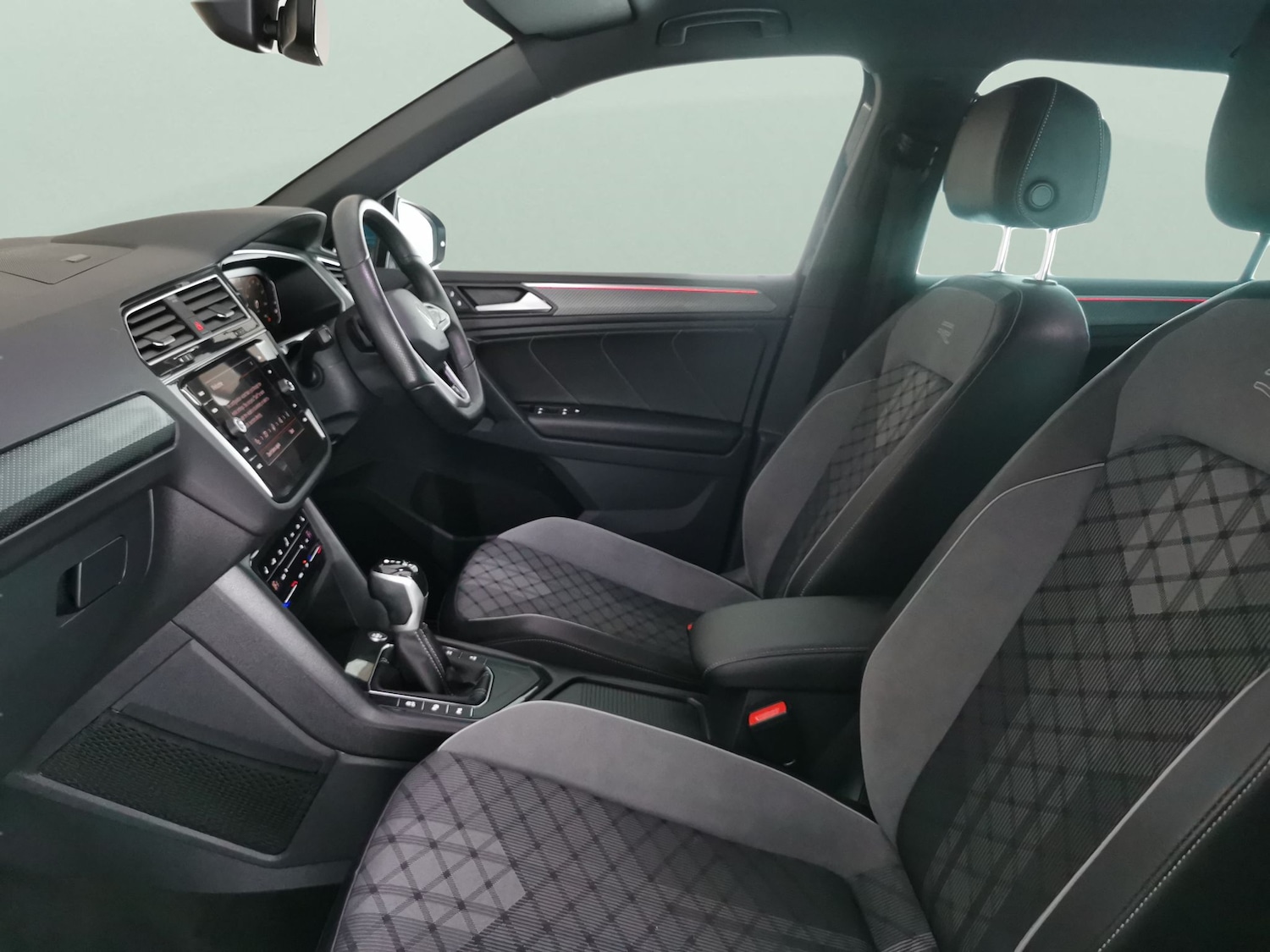 Used Volkswagen Tiguan 2023 for sale - 77711105: Photo 4