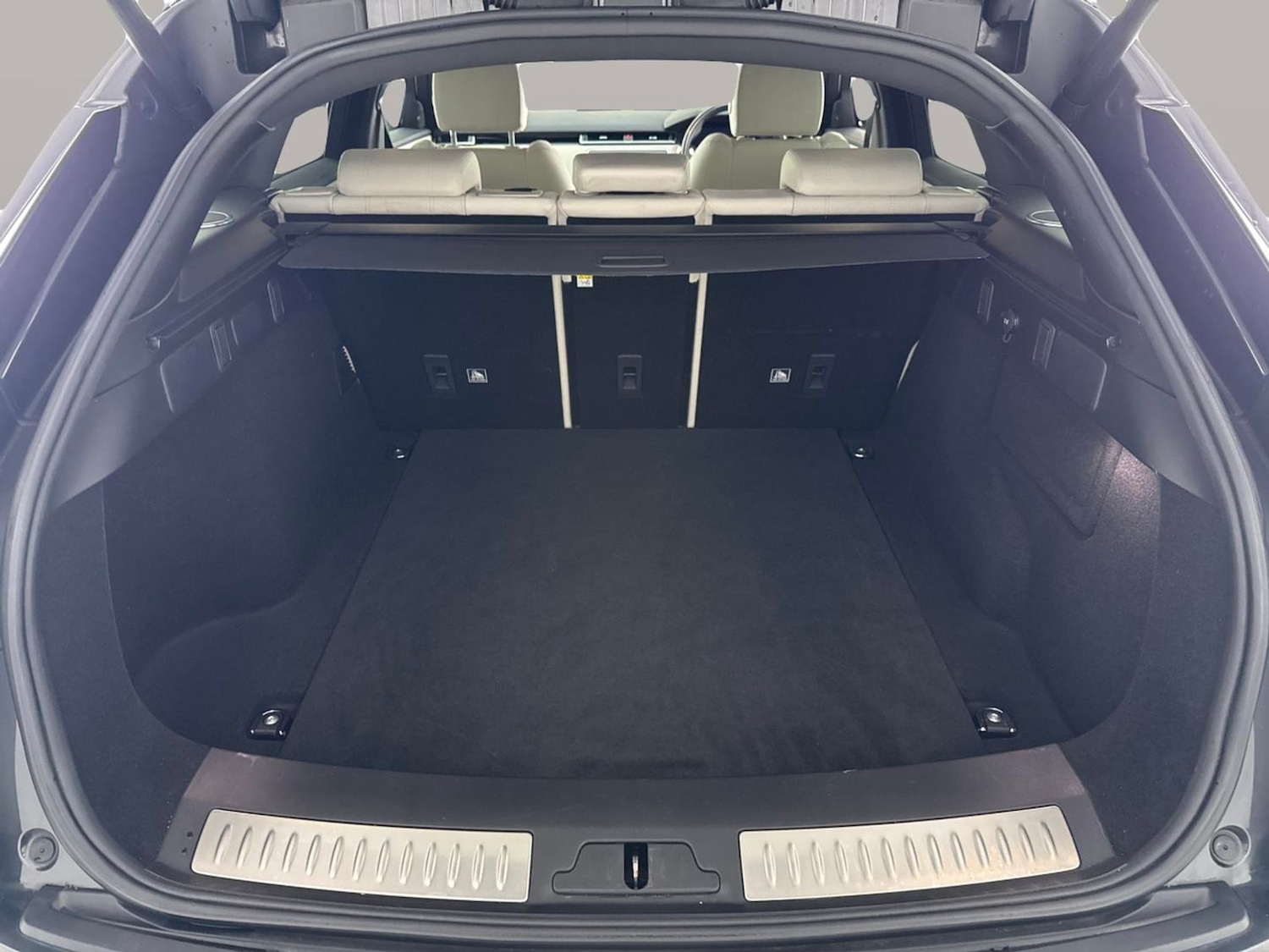 Used Land Rover Range Rover Velar 2020 for sale - 77833701: Photo 35