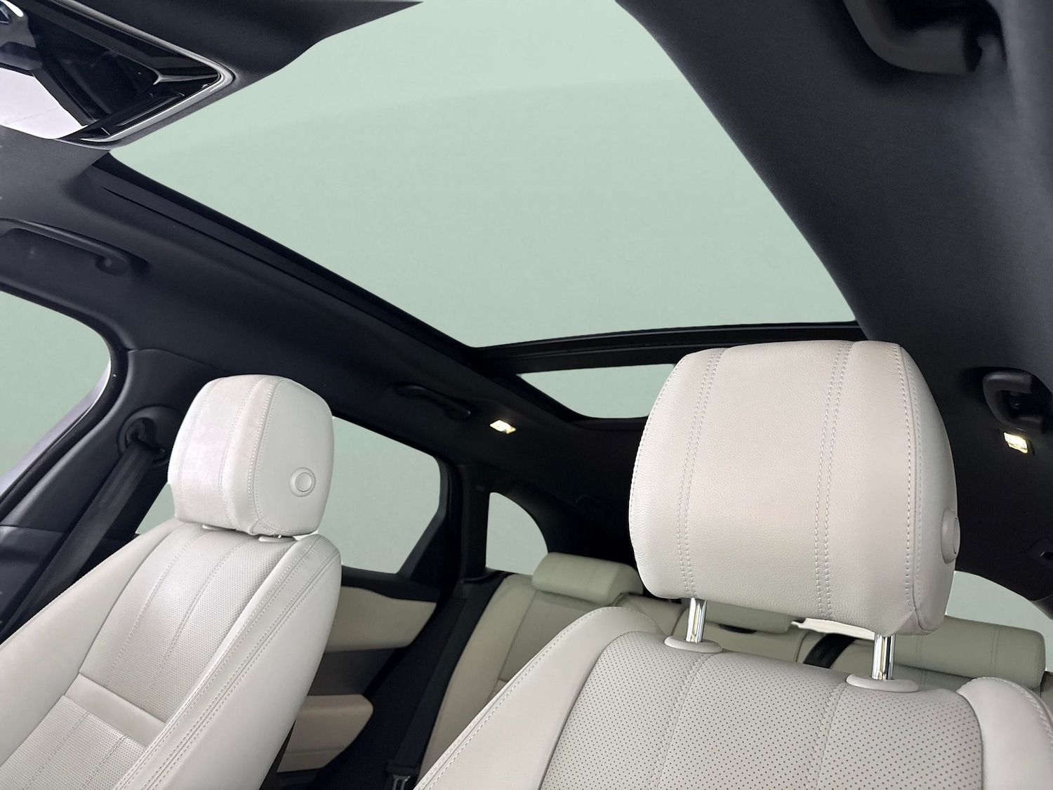 Used Land Rover Range Rover Velar 2020 for sale - 77833701: Photo 5