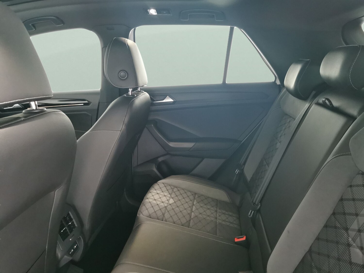 Used Volkswagen T-Roc 2022 for sale - 76862091: Photo 25