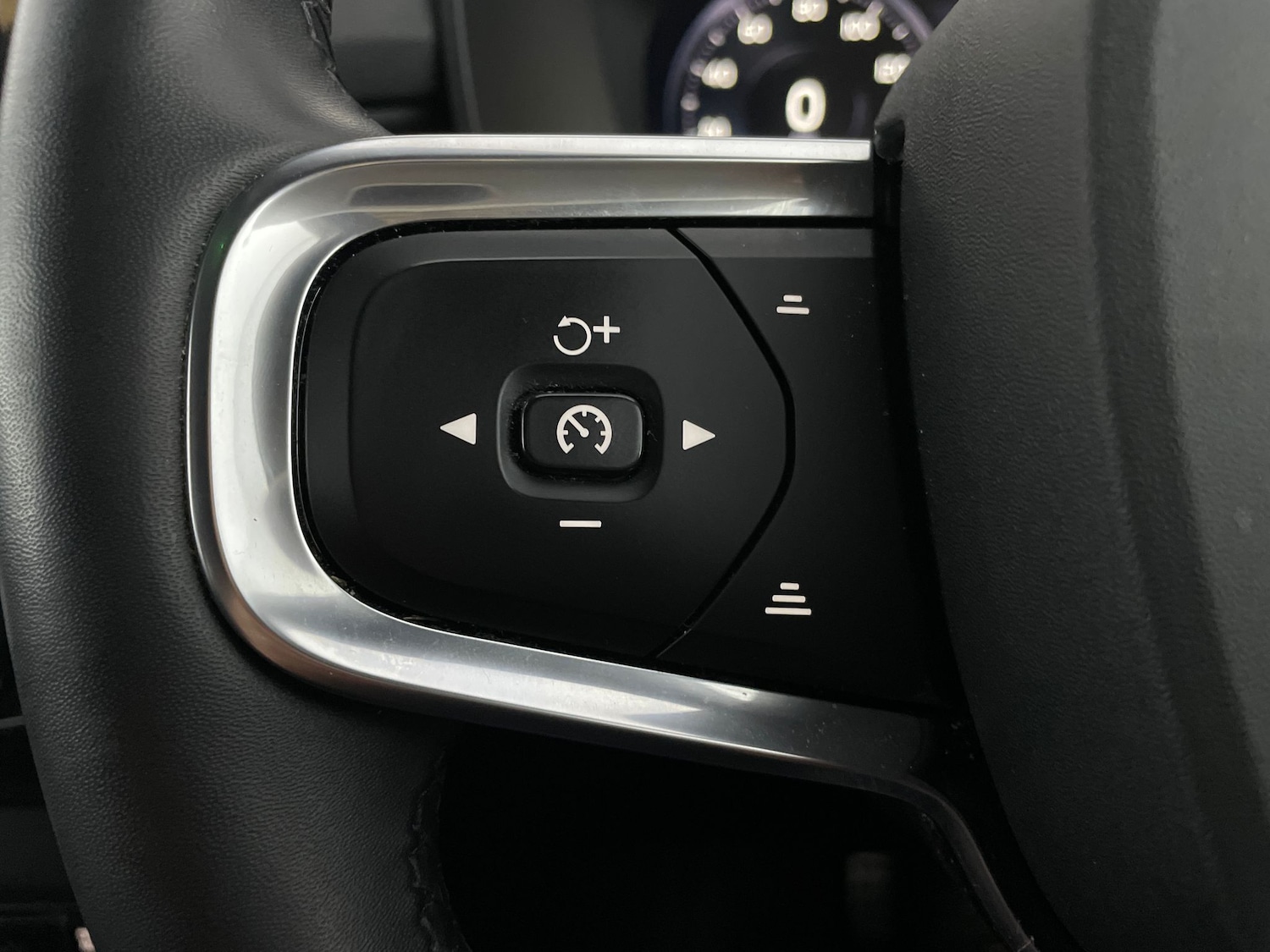 Used Volvo XC40 2021 for sale - 76609868: Photo 19