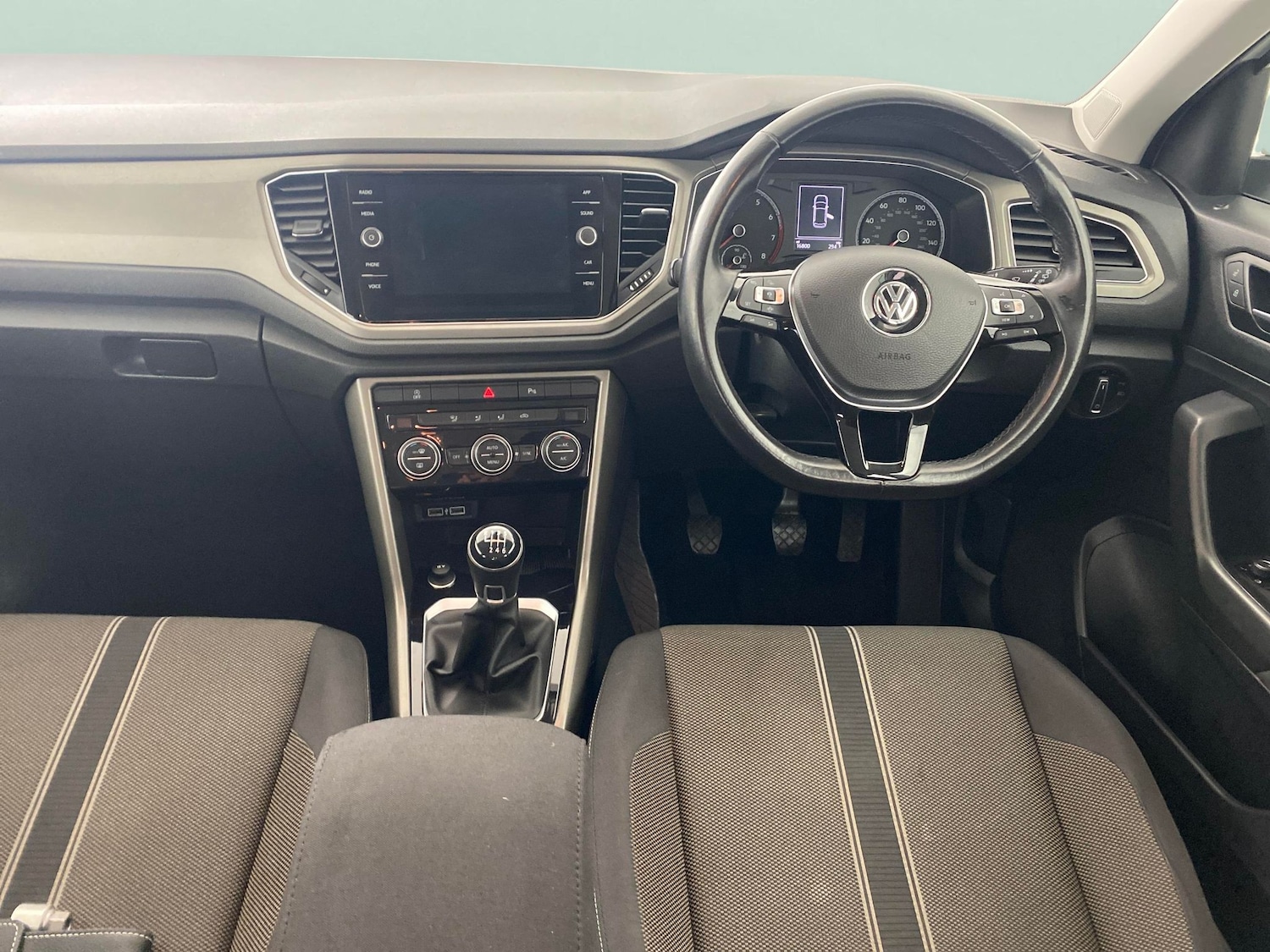 Used Volkswagen T-Roc 2020 for sale - 77435482: Photo 4