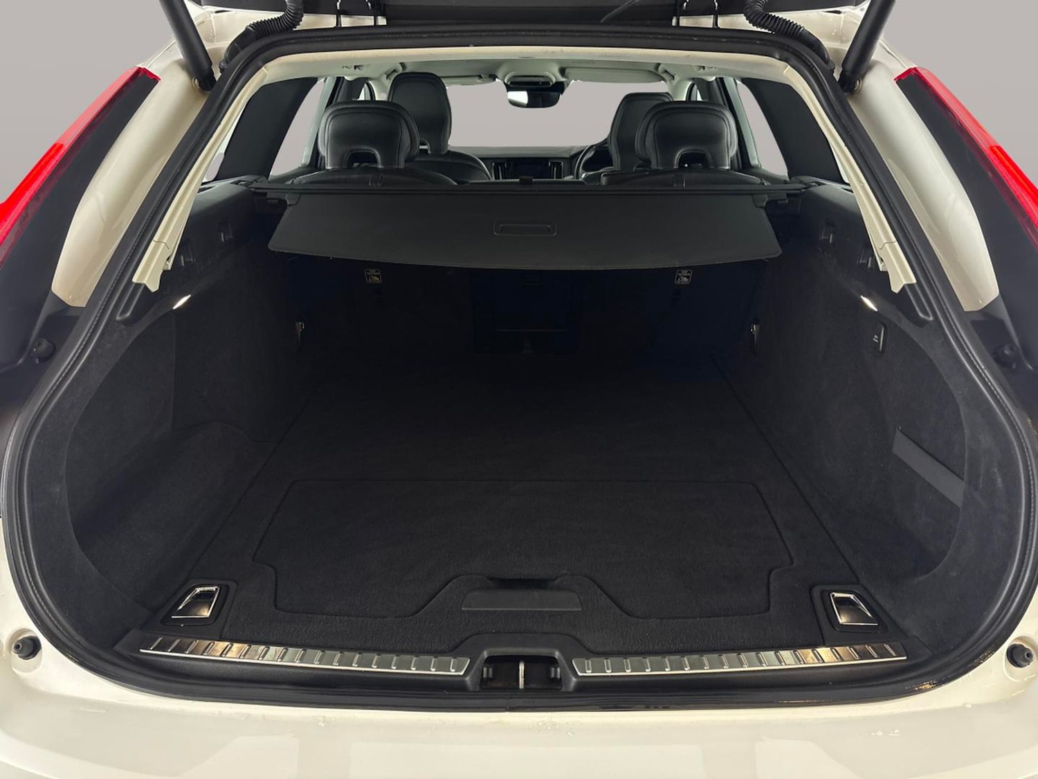 Used Volvo V90 2020 for sale - 76722604: Photo 38