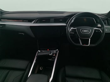 Used Audi e-tron 2022 for sale - 76758142: Photo