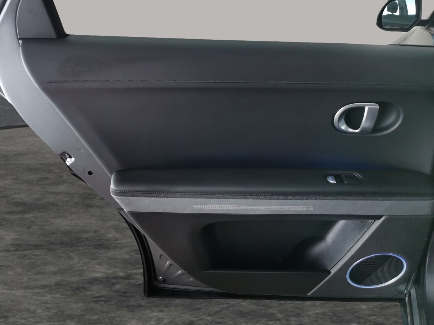 Used Hyundai IONIQ 5 2023 for sale - 78103948: Photo 32