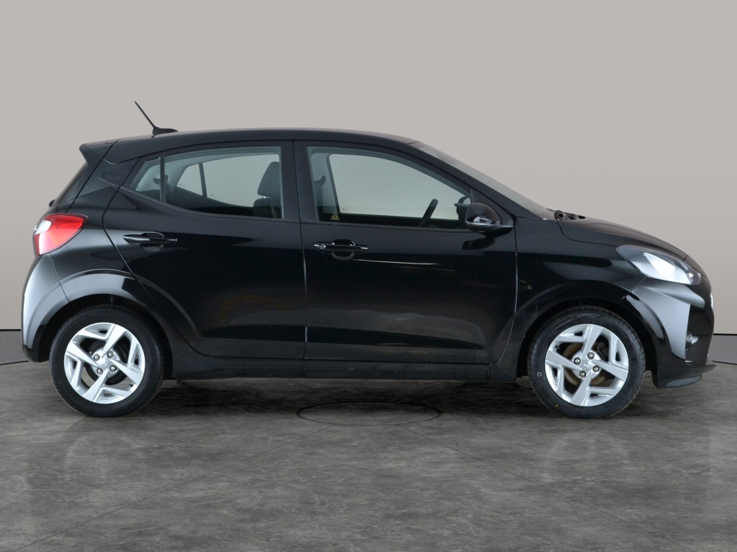 Used Hyundai i10 2023 for sale - 77083828: Photo 9