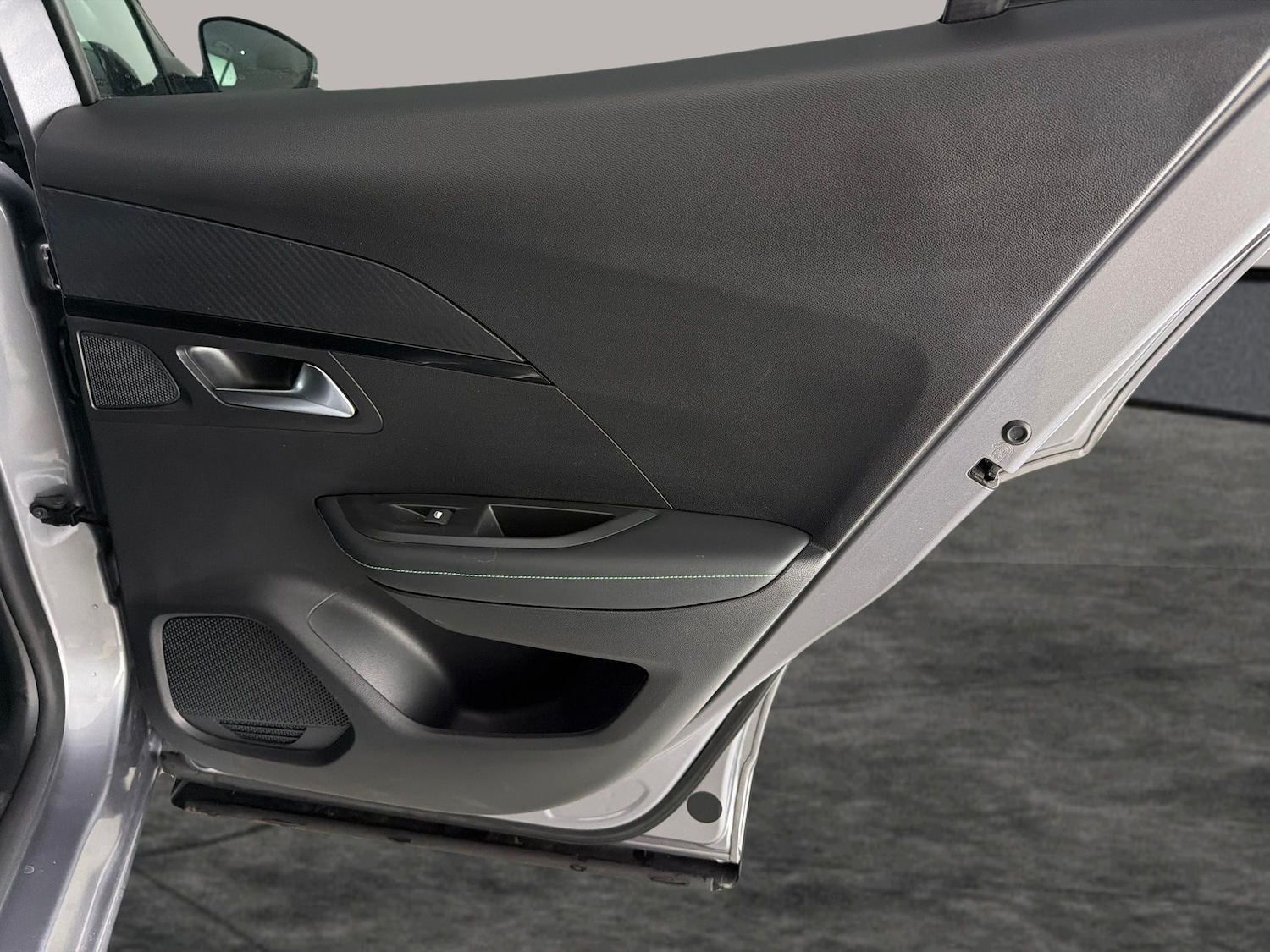 Used Peugeot E-2008 2021 for sale - 77116554: Photo 26