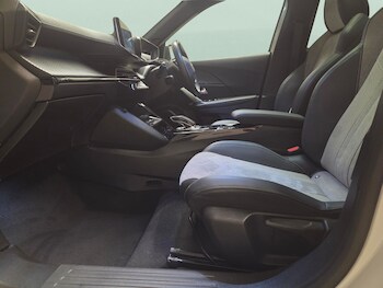 Used Peugeot E-2008 undefined for sale - 79163940: Photo