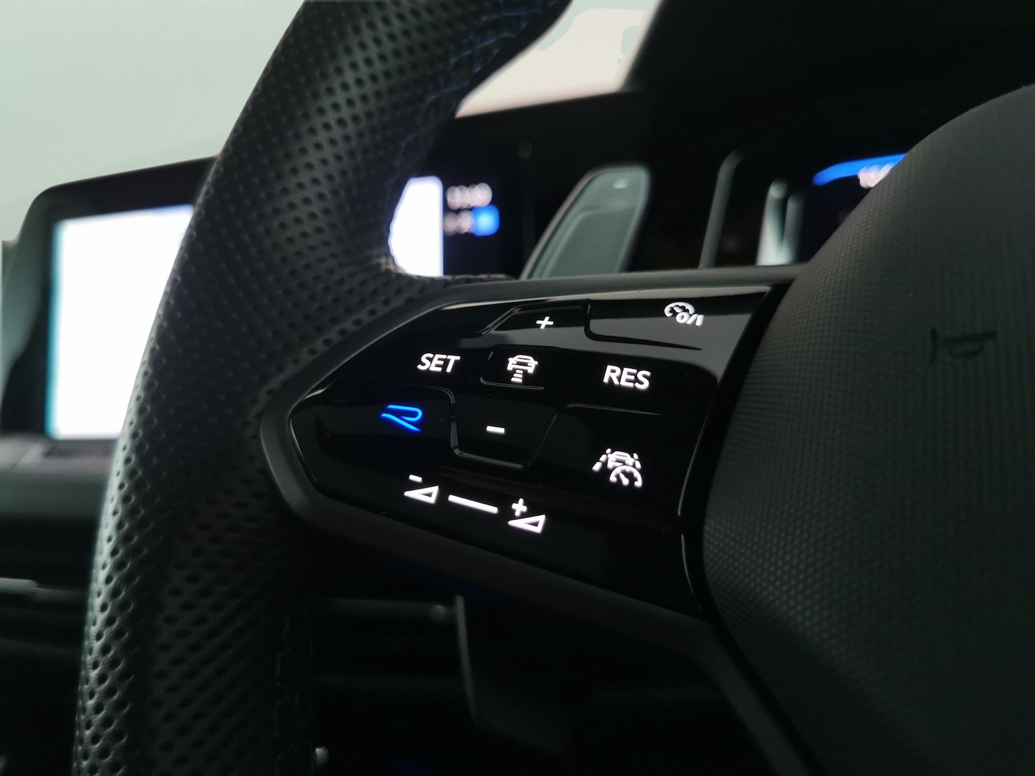 Used Volkswagen Golf 2023 for sale - 78180695: Photo 25