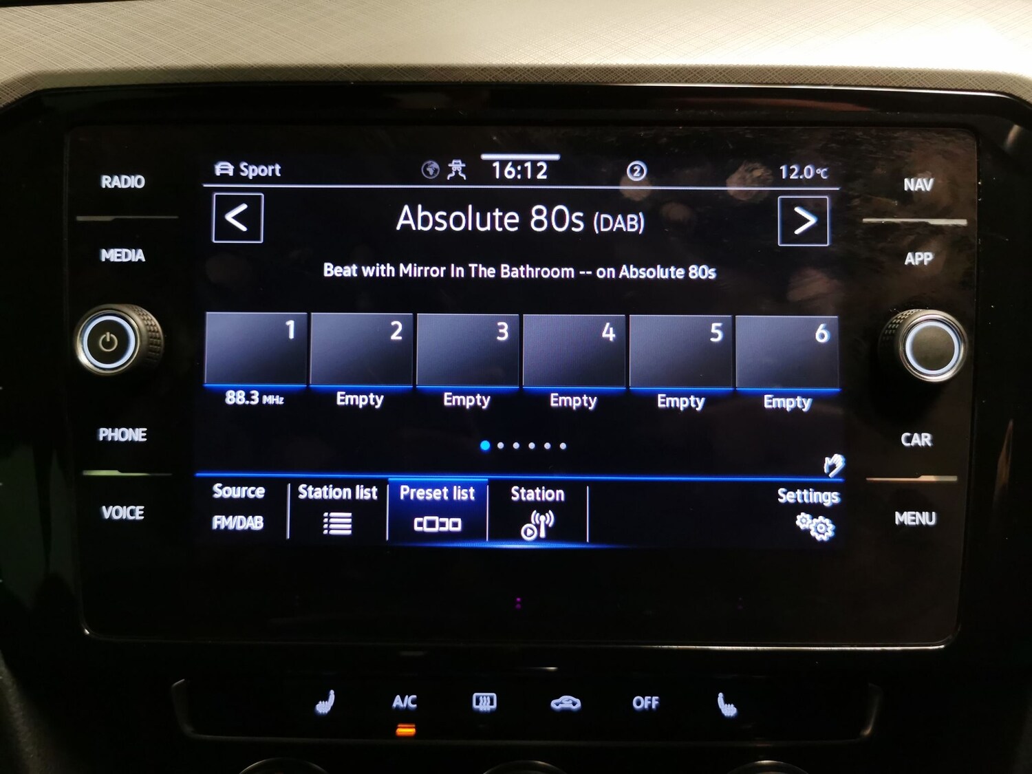 Used Volkswagen Passat 2023 for sale - 77810605: Photo 7