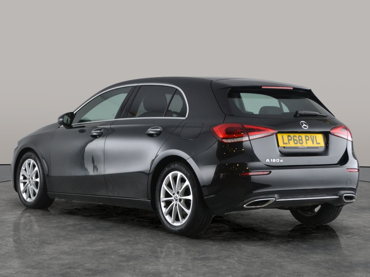 Used Mercedes-Benz A-Class 2018 for sale - 76403045: Photo 11