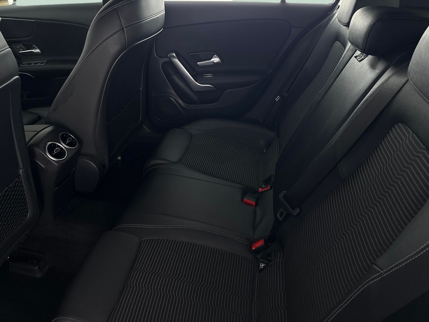 Used Mercedes-Benz A-Class 2018 for sale - 76403045: Photo 37