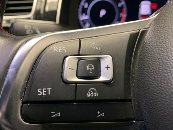 Used Volkswagen Golf 2018 for sale - 76318949: Photo 26
