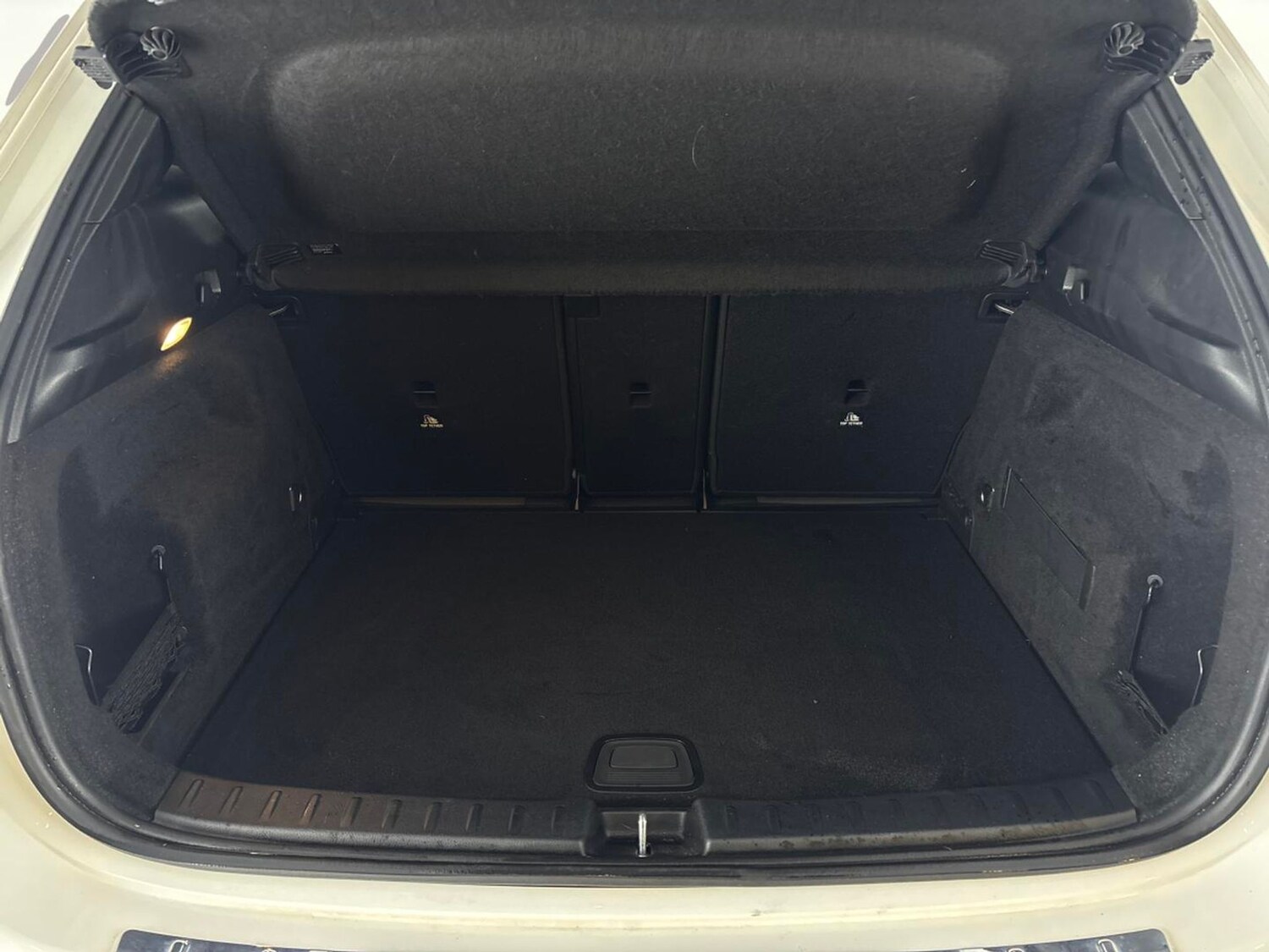 Used Mercedes-Benz GLA 2021 for sale - 76577803: Photo 39