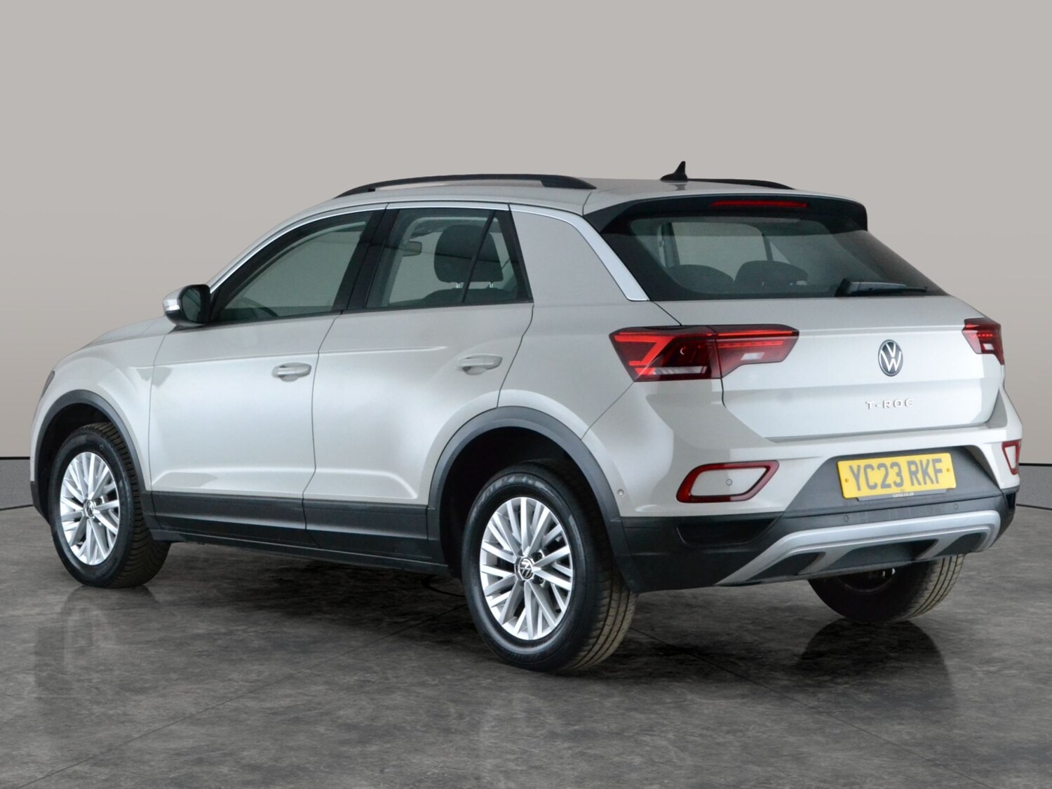 Used Volkswagen T-Roc 2023 for sale - 78178110: Photo 11