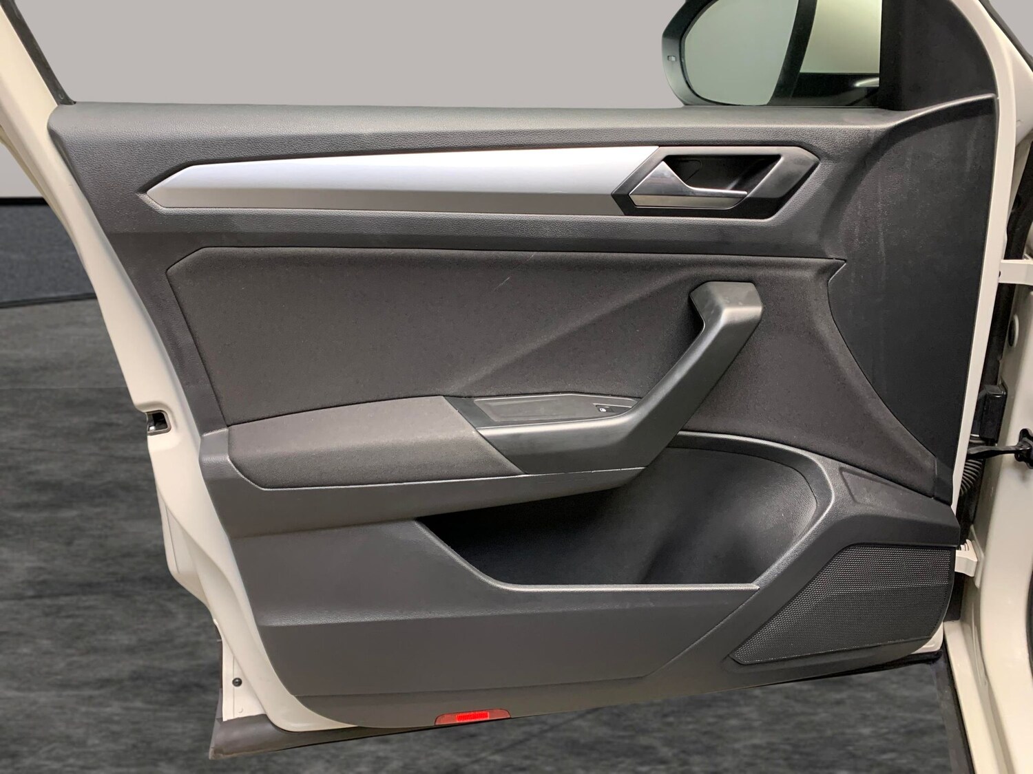 Used Volkswagen T-Roc 2023 for sale - 78178110: Photo 22