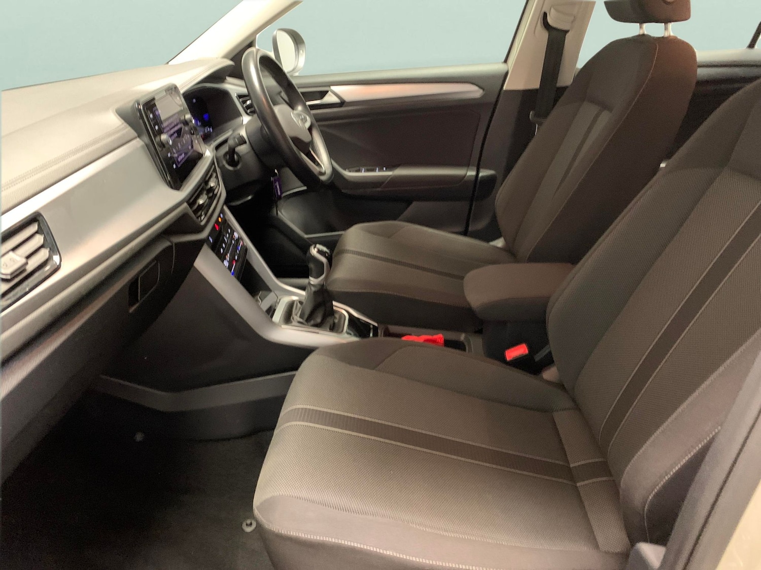 Used Volkswagen T-Roc 2023 for sale - 78178110: Photo 4