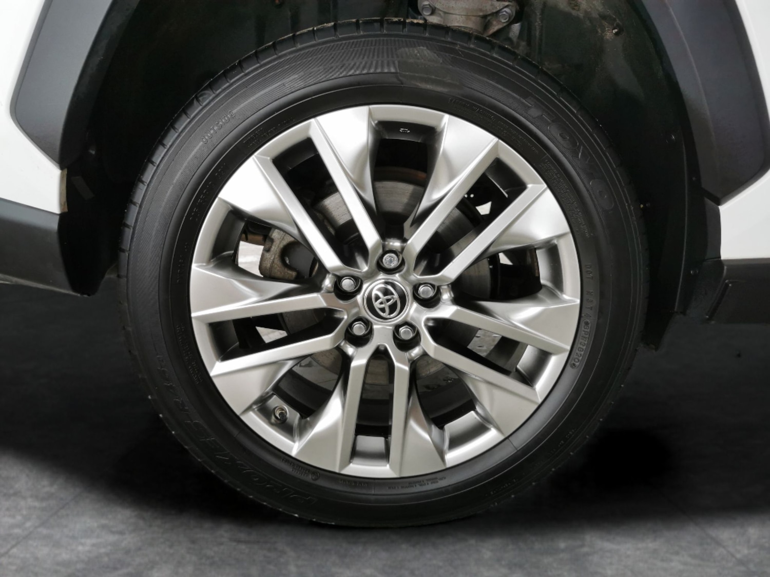 Used Toyota RAV4 2020 for sale - 76507969: Photo 33