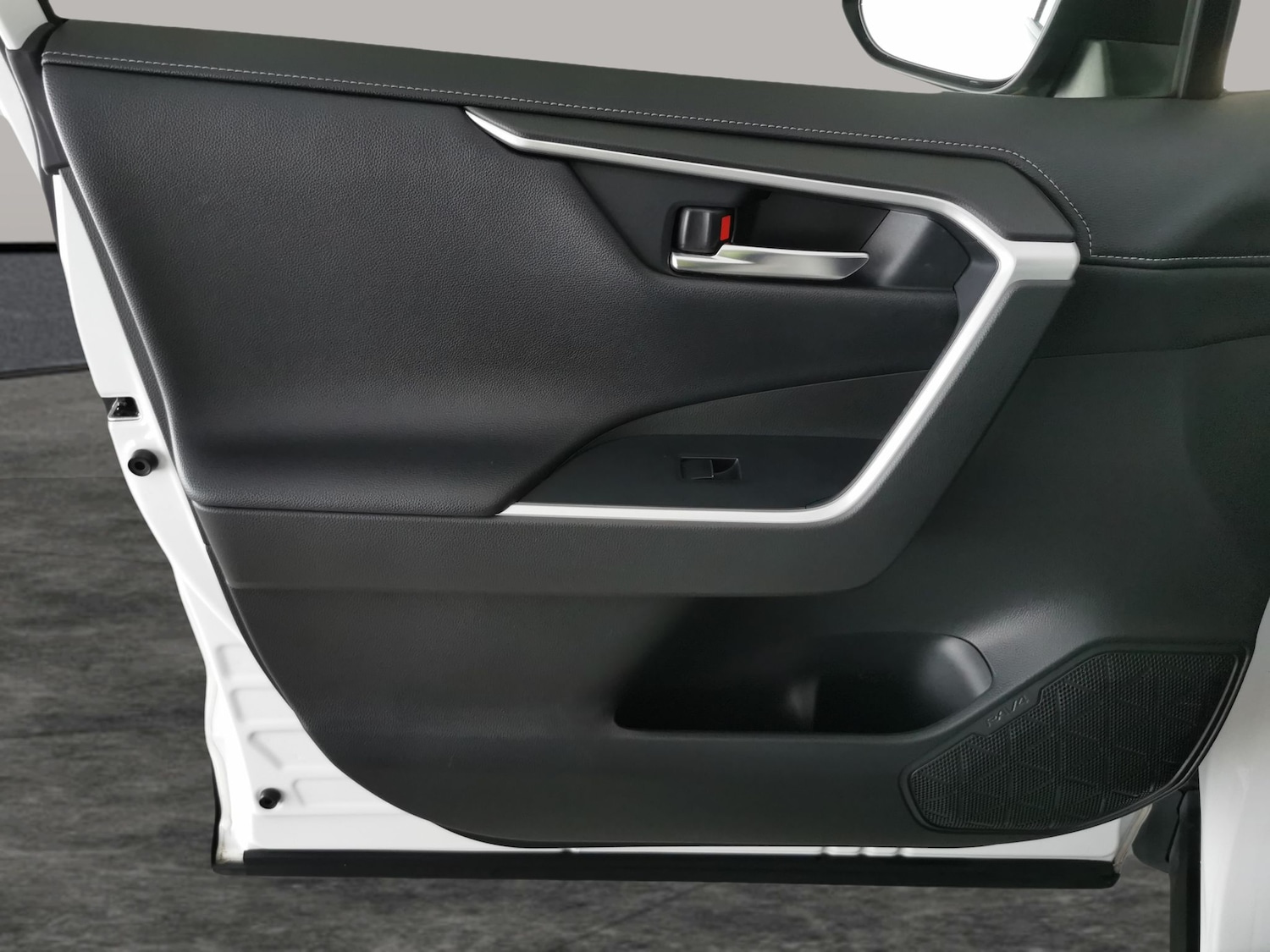 Used Toyota RAV4 2020 for sale - 76507969: Photo 35