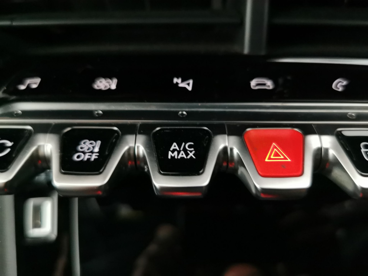 Used Peugeot 2008 2021 for sale - 77160904: Photo 18