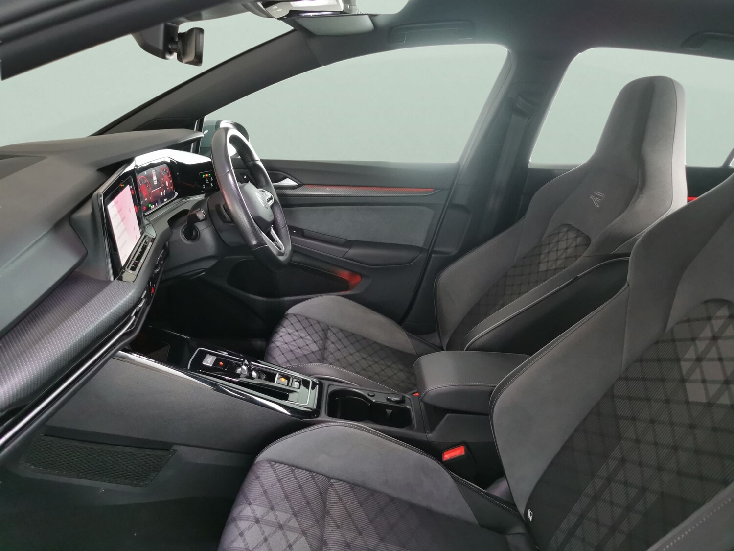 Used Volkswagen Golf 2024 for sale - 77995504: Photo 4