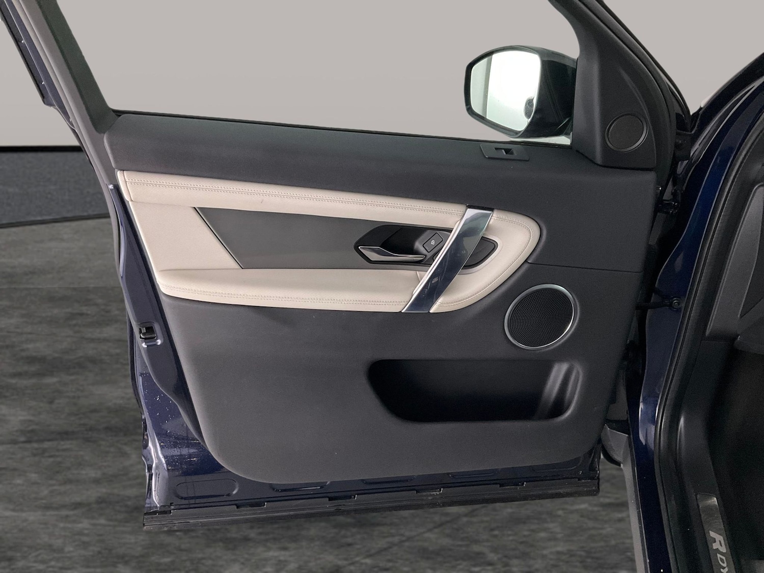 Used Land Rover Discovery Sport 2021 for sale - 76626273: Photo 30