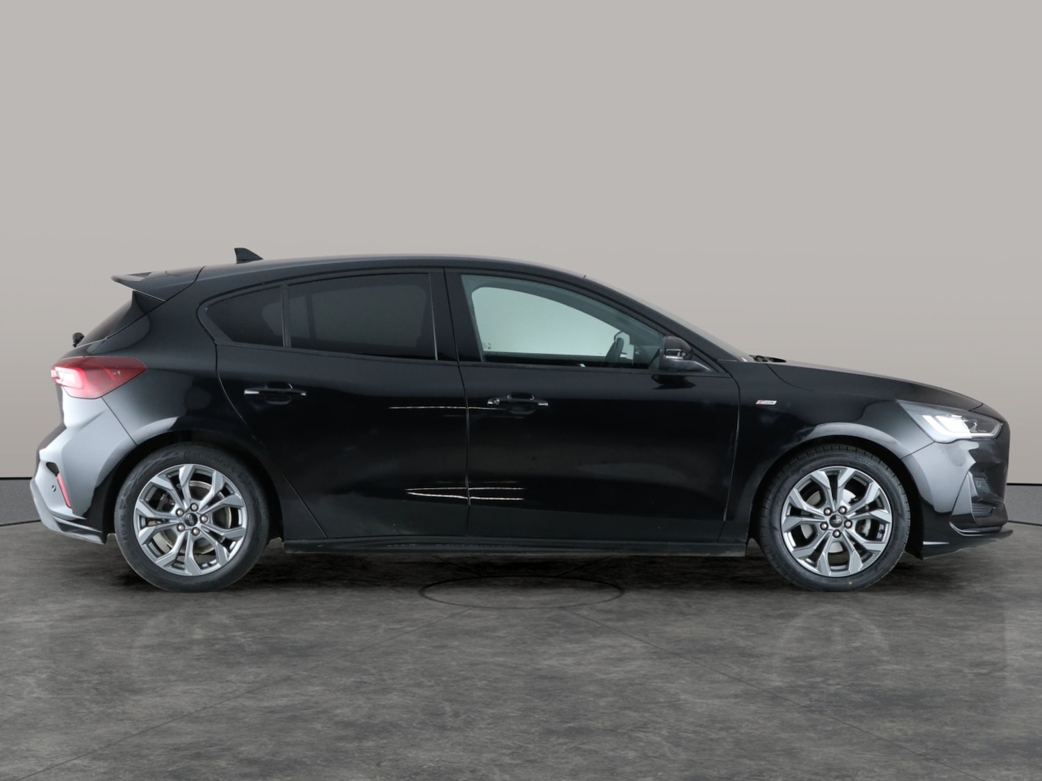 Used Ford Focus 2023 for sale - 76526641: Photo 9