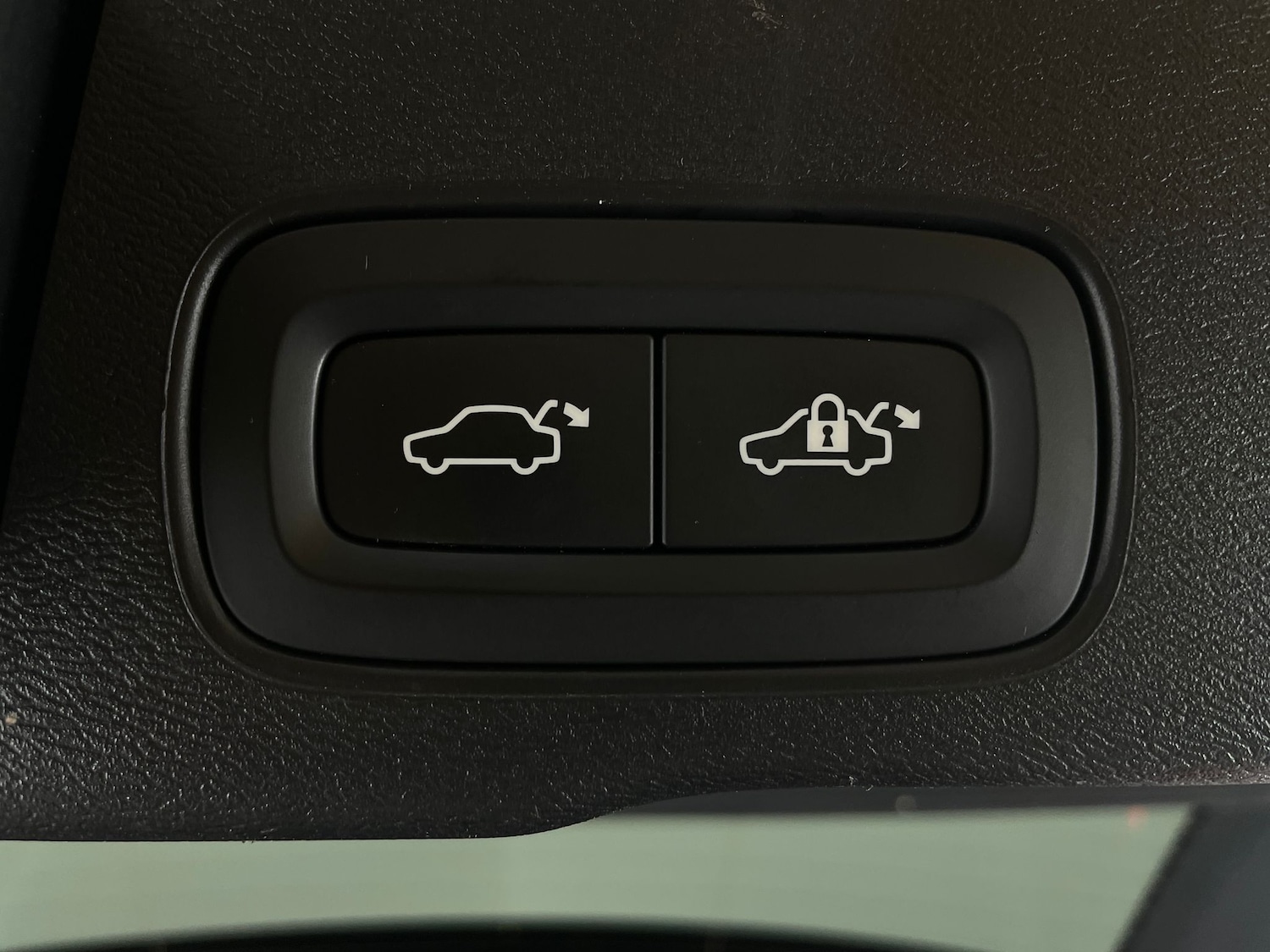 Used Volvo XC60 2021 for sale - 77167444: Photo 15