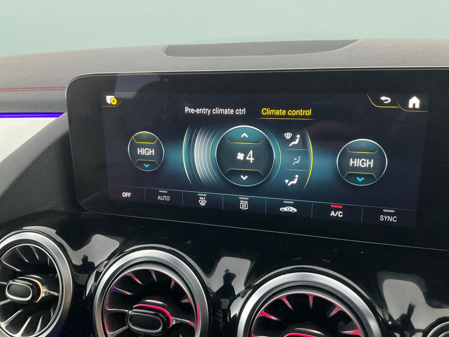 Used Mercedes-Benz EQA 2022 for sale - 76362418: Photo 26