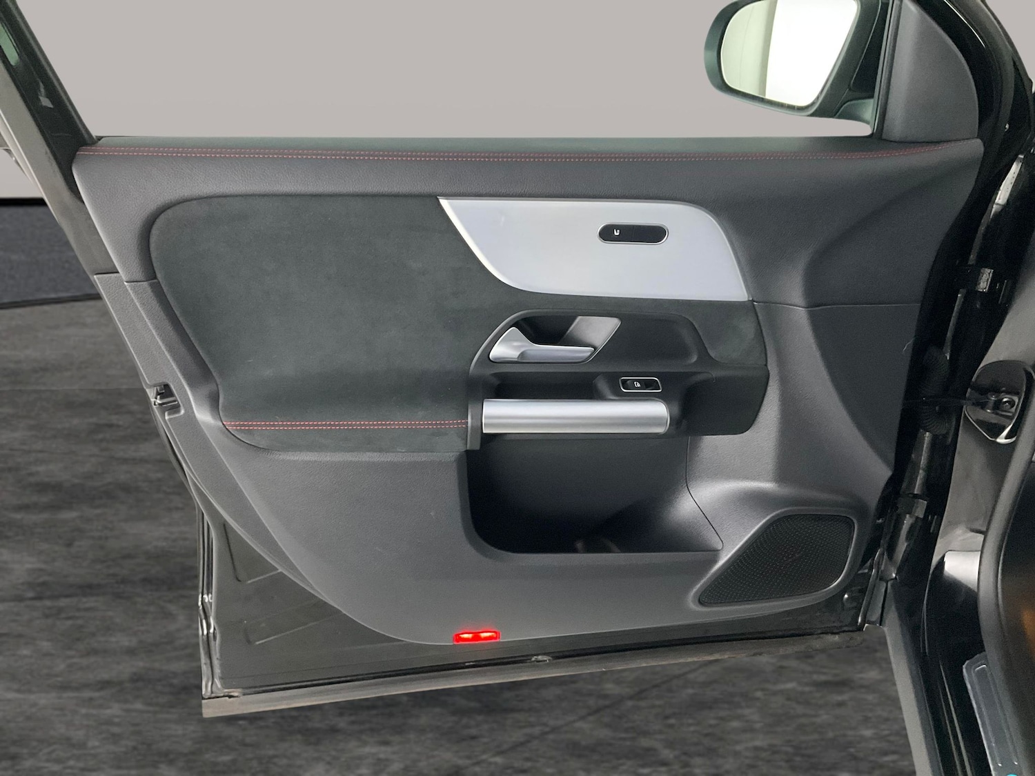 Used Mercedes-Benz EQA 2022 for sale - 76362418: Photo 37