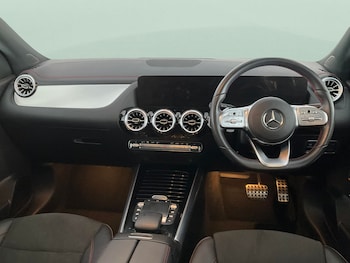 Used Mercedes-Benz EQA 2022 for sale - 76362418: Photo