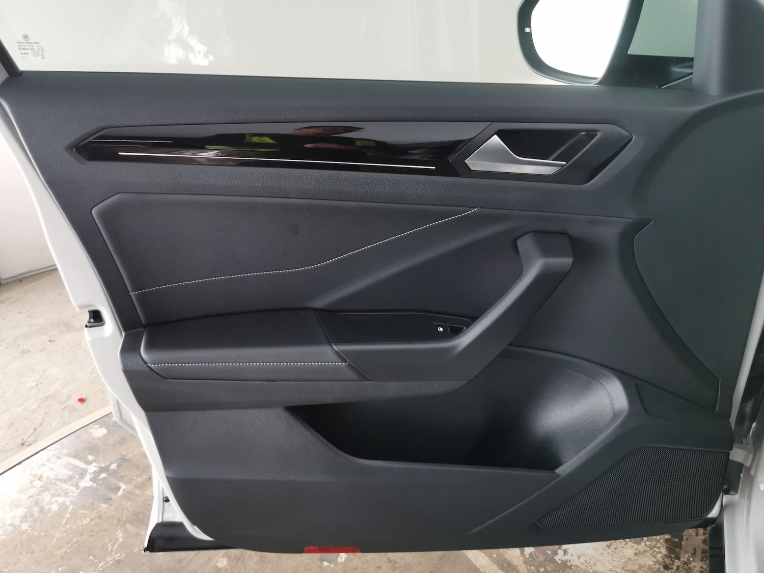 Used Volkswagen T-Roc 2025 for sale - 78082047: Photo 30