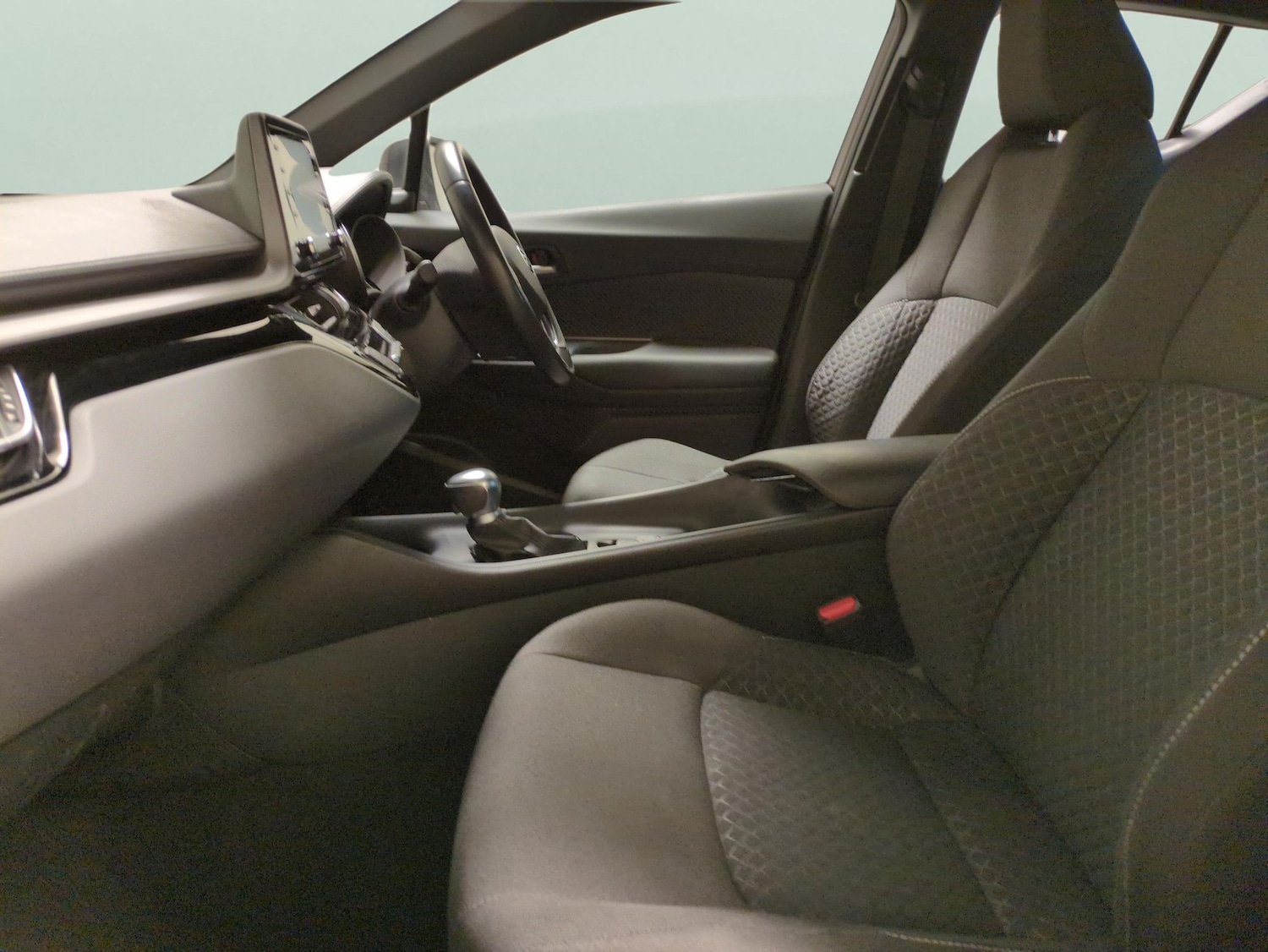 Used Toyota C-HR 2023 for sale - 77591698: Photo 4