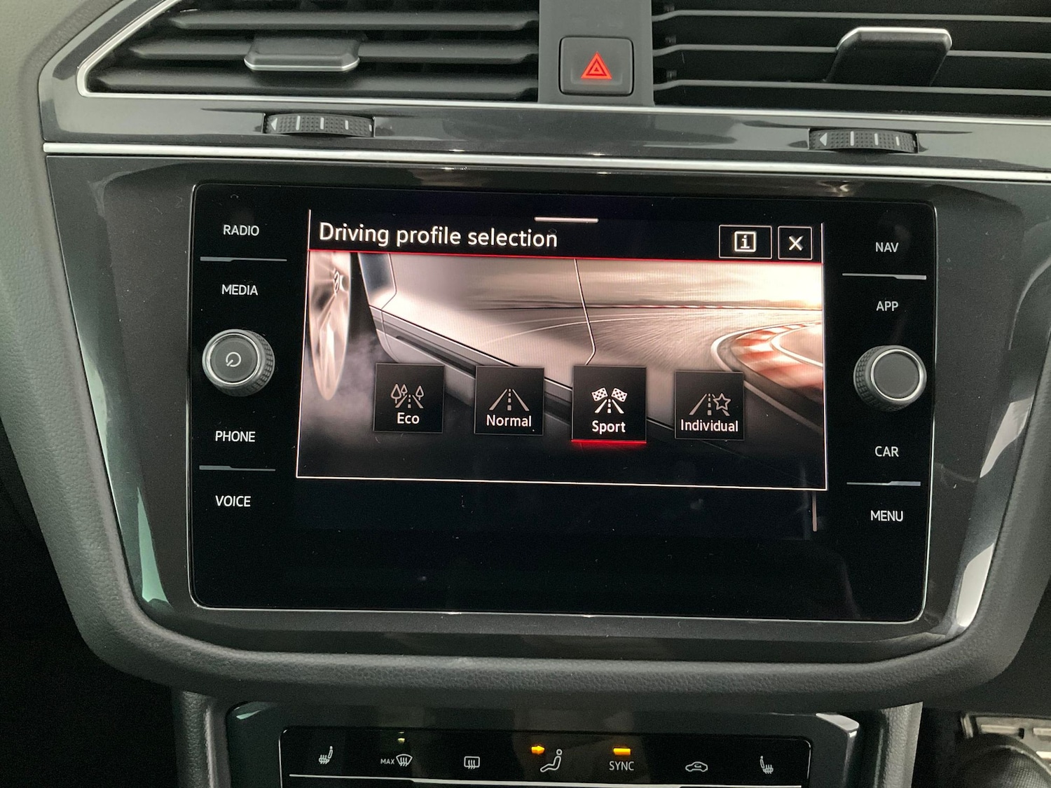 Used Volkswagen Tiguan 2020 for sale - 76288435: Photo 23