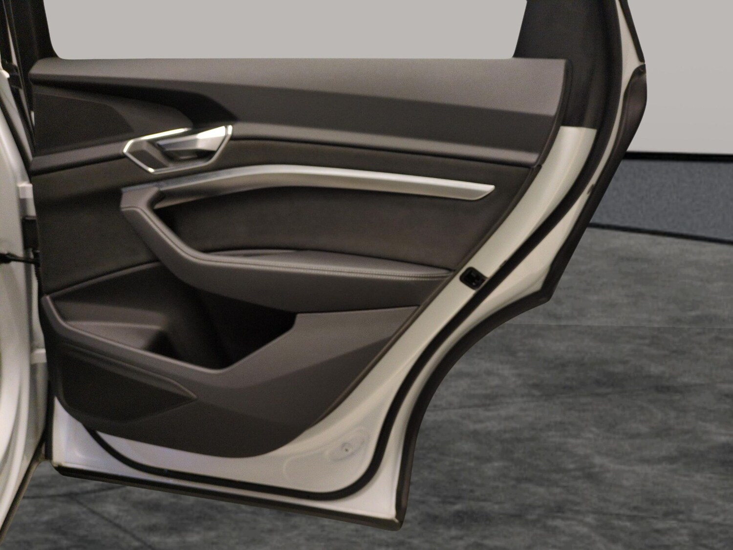 Used Audi e-tron 2023 for sale - 77517329: Photo 33