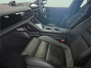 Used Porsche Taycan 2023 for sale - 79547575: Photo