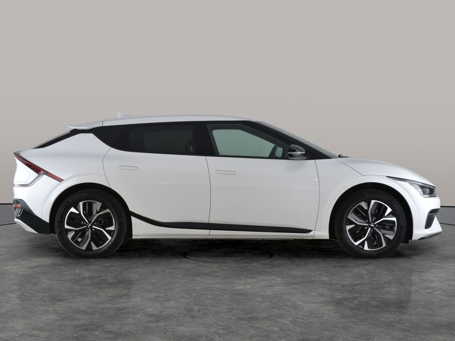 Used Kia EV6 2023 for sale - 77576971: Photo 11